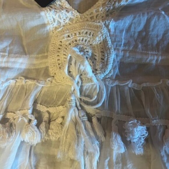 Womens White Lace Bell Sleeve Boho Top By Ranee sz medium Small hole see pic - Picture 3 of 10